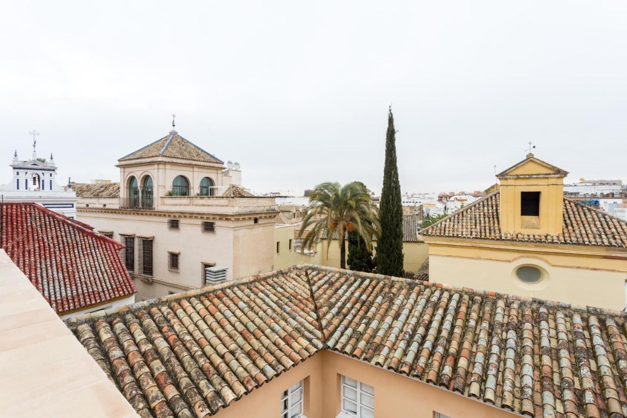 Apartamentos Lanza Seville Exterior photo